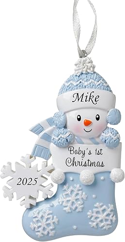 Adorno personalizado para 2020, primera Navidad del bebé, bebé de nieve con malla y copo de nieve. Adorno para árbol de Navidad, escrito a mano,