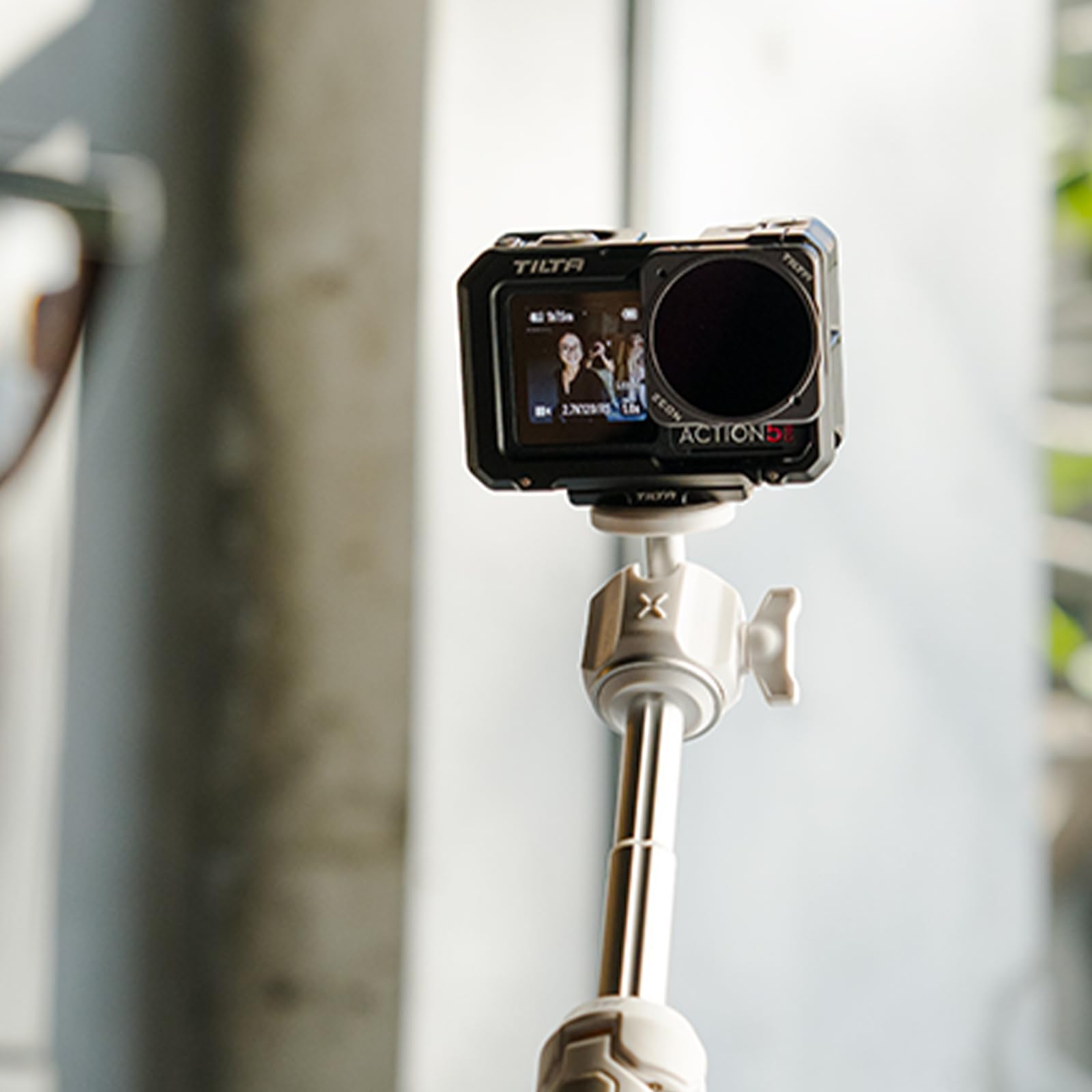 Tilta Cage Osmo Action 5 Pro, Cage Complète pour Caméra Compatible avec DJI Osmo Action 3, Action 4, Action 5 Pro avec Filetage 1/4"-20, Récepteur Cold Shoe - Gris Titane TA-T72-FCC-TG