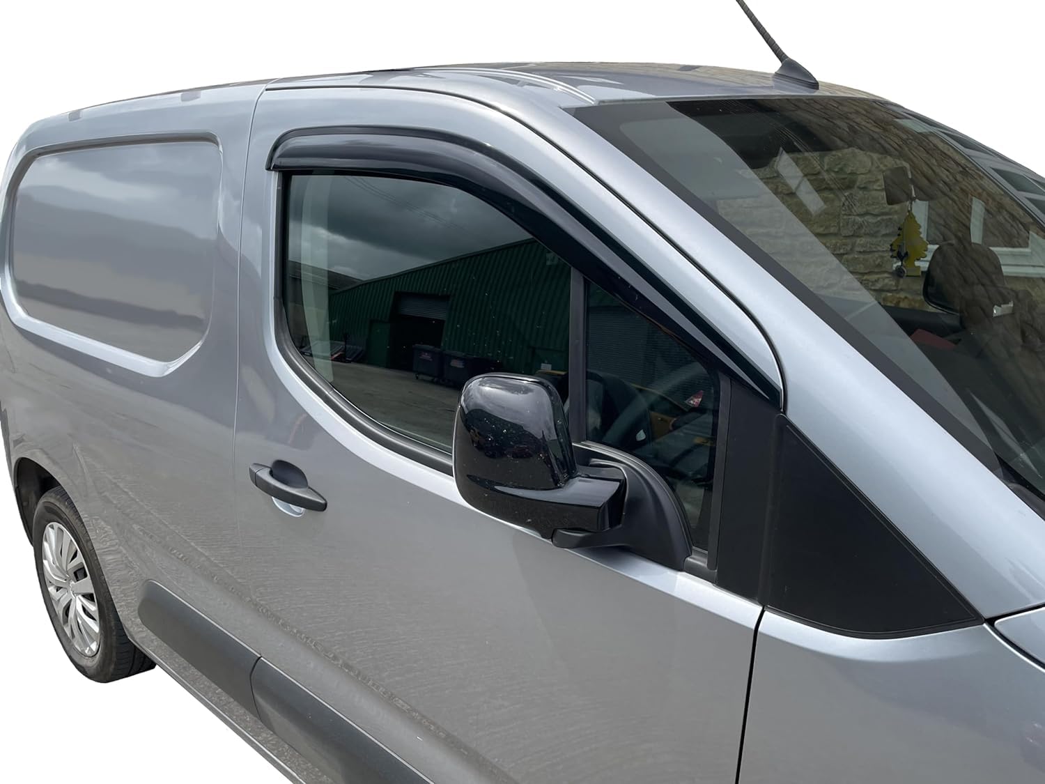 Deflektor, deflektory, ochrona przed deszczem, do okien bocznych, kompatybilna z Citroen Berlingo 2018-2024, ochrona przed deszczem, deflektory, 2 sztuki