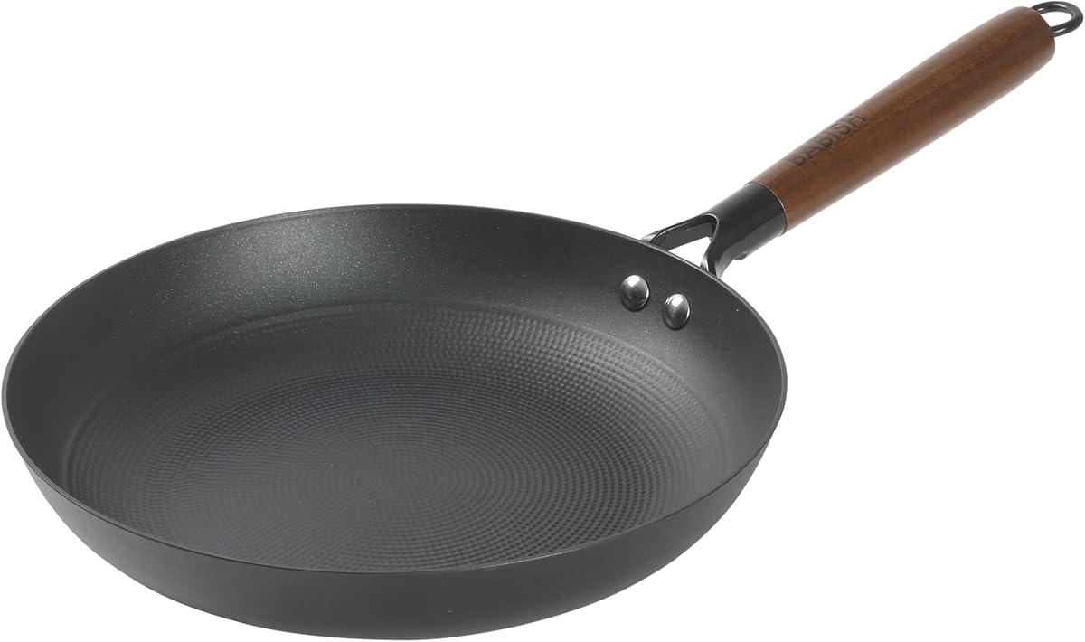 Babish Sartén de hierro fundido de 11 pulgadas con mango de madera, sartén antiadherente presazonada con superficie de cocción con textura de panal, sartén apta para horno de inducción para dorar, freír huevos, filete y saltear