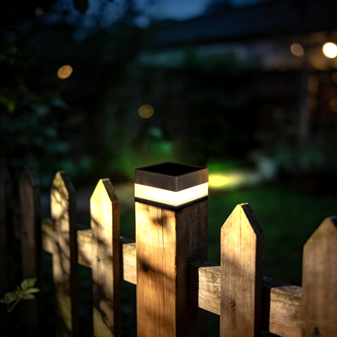 UKCOCO Solar Pfostenleuchten Outdoor IP55 Wasserdicht LED Zaunlampen für 6.5x6.5cm Pfosten Kaltweiß/Warmweiß