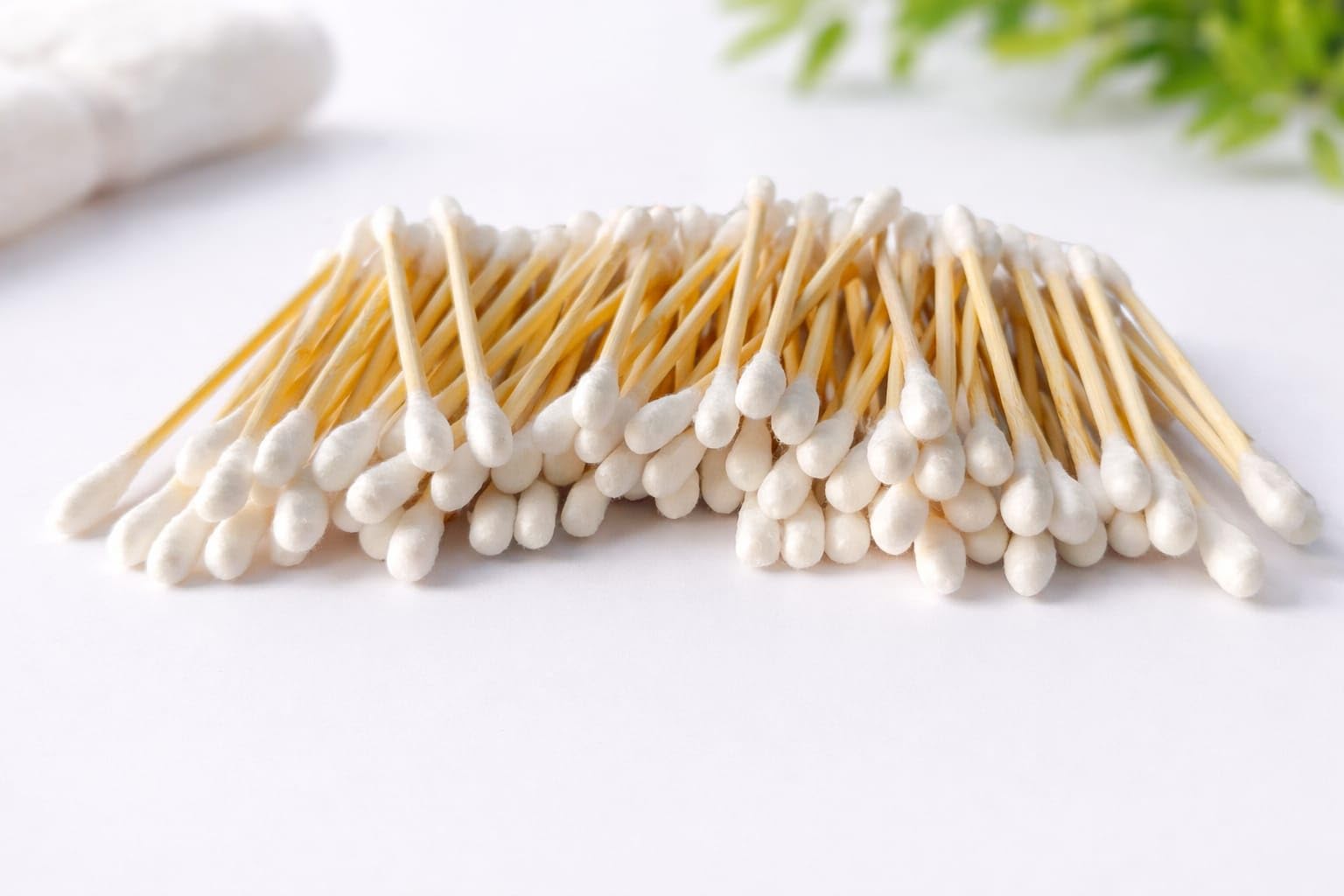 Premium Double-Tipped Cotton Swabs with Wooden Sticks, Individually Wrapped, White and Natural Wood, 500 Count-image-6