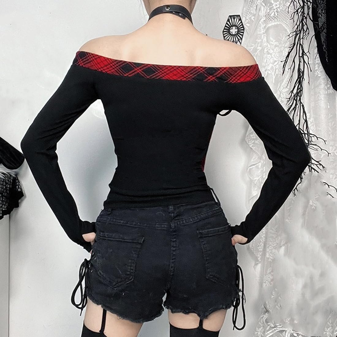 様々なコーディネートに合うチェック柄Tシャツ