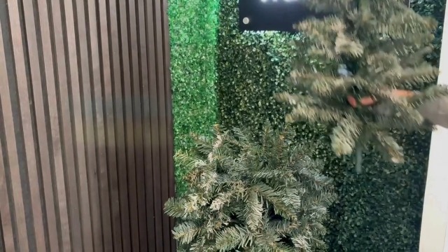 Gonna Per Albero Di Natale In Vimini – Diametro 40/60 Cm, Altezza 25 Cm, Colore Bianco, Con Aste In Metallo Per Stabilità, Decorazione Rustica