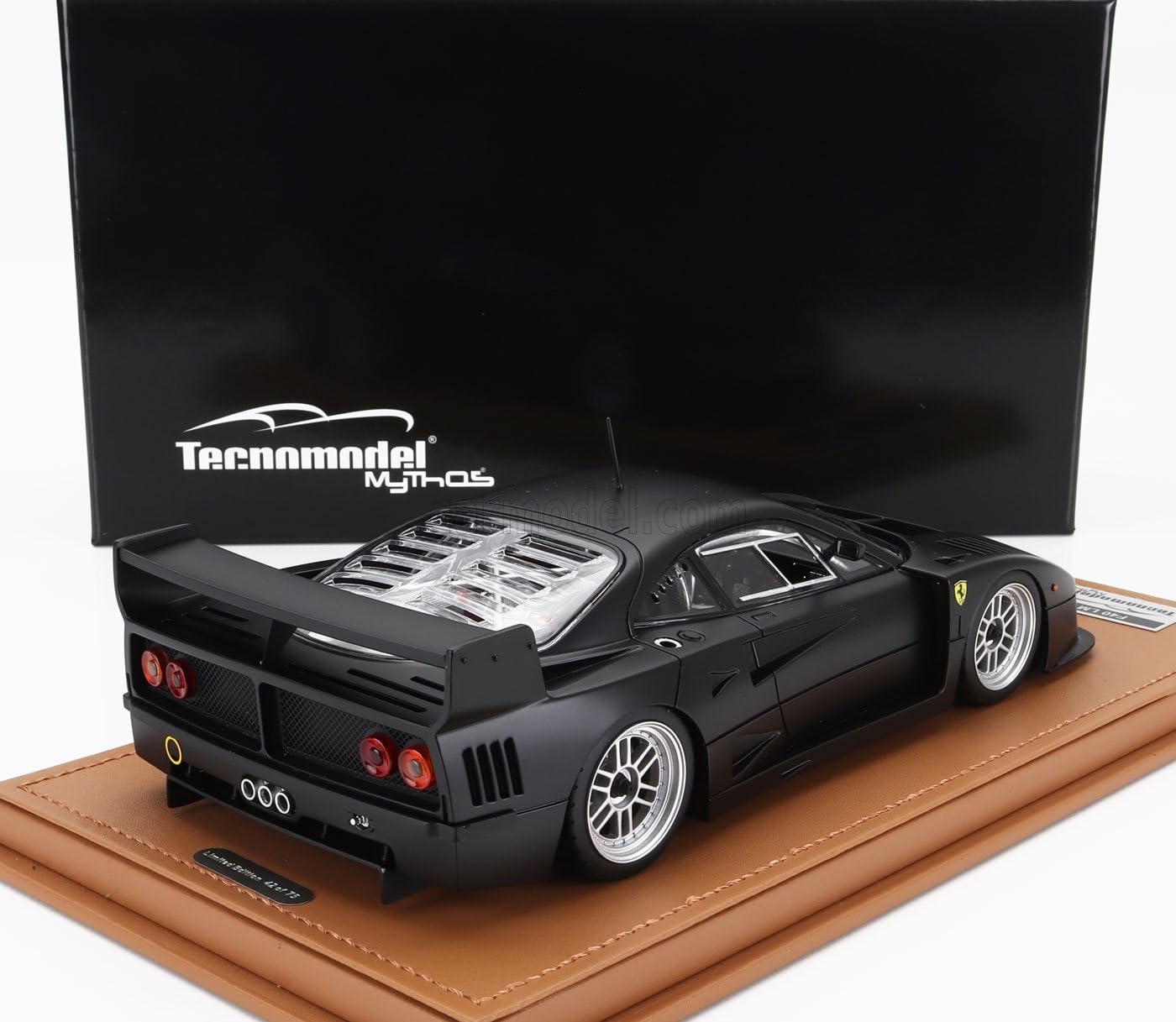 Amazon.co.jp: ミニカー 1/18 フェラーリ F40 TECNOMODEL 1/18 F40 LM