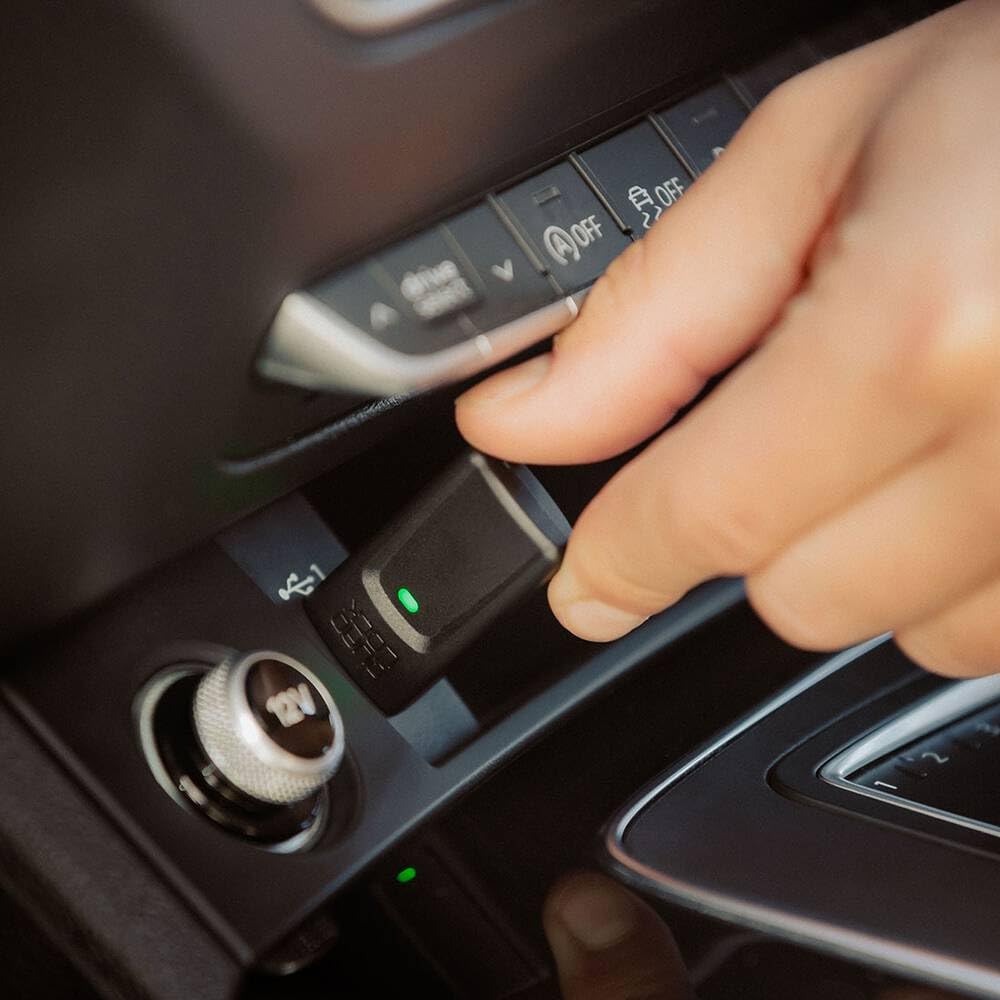 QUAD LOCK Adattatore wireless per auto per Apple CarPlay e Android Auto, Plug & Play USB per auto con CarPlay cablato/Android Auto