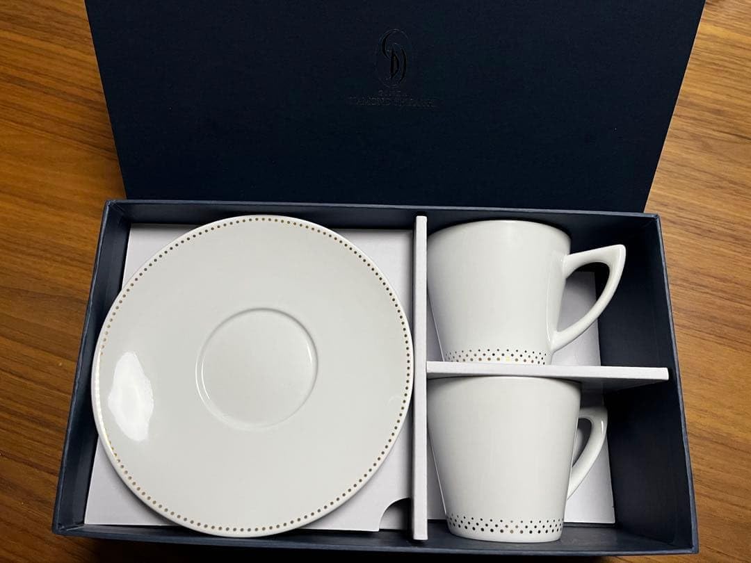 ダイヤモンドシライシ ホワイト ティーカップ ソーサー セット