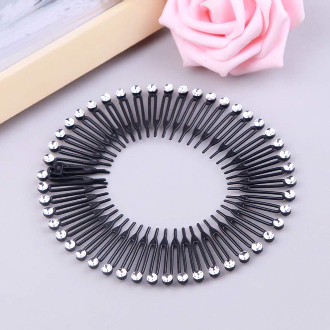 8 x flexible ineinandergreifende Bananen-Clips aus Kunststoff für Damen, mit tiefen Zähnen.
