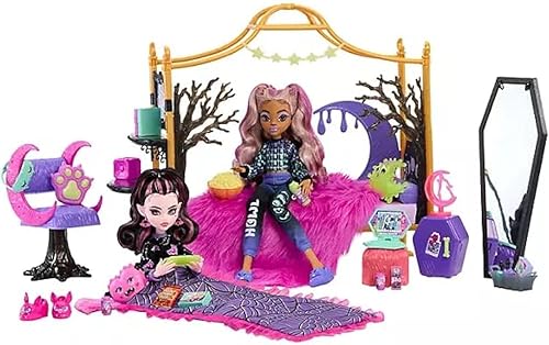 Monster High Juego de dormitorio Creepover - Con Draculaura, Lobo Clawdeen con más de 20 piezas fabulosas para la mejor experiencia creeptástica