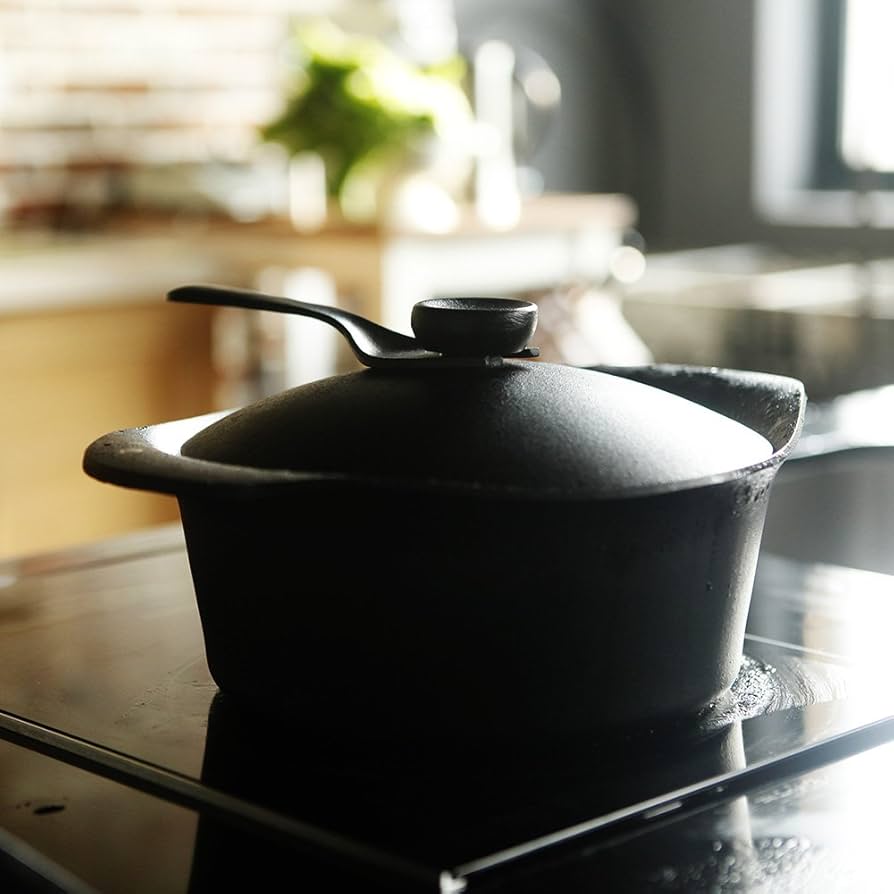 Amazon.co.jp : 柳宗理 日本製 南部鉄器 鉄鍋 深型 22cm IH対応 鉄蓋