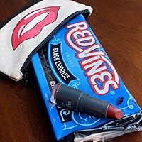 Vista 7 de Red Vines - Giros de regaliz negro, bandeja de 5 onzas (paquete de 24), caramelos suaves y masticables a la antigua moda