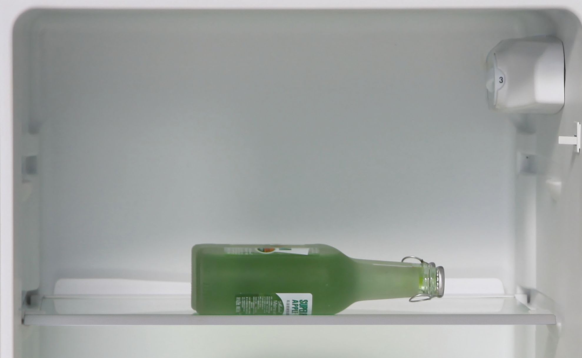 Candy CMLS59EW Einbau-Kühlschrank/Schlepptürtechnik/Eintürig/Nische 88 cm / 135 Liter / 1 Gemüseschubladen / 3 Glasplatten