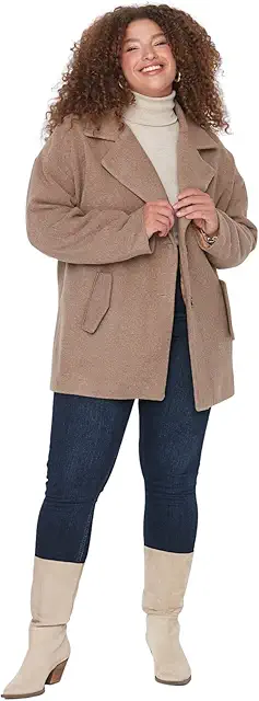 Damkappa med stor krage - Överdimensionerad plus storlek från Trendyol (1-pack)