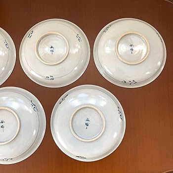 Amazon.co.jp: 有田焼 谷鳳窯 宮崎祐輔作 染錦花兎文 皿 桐箱入 銘々皿