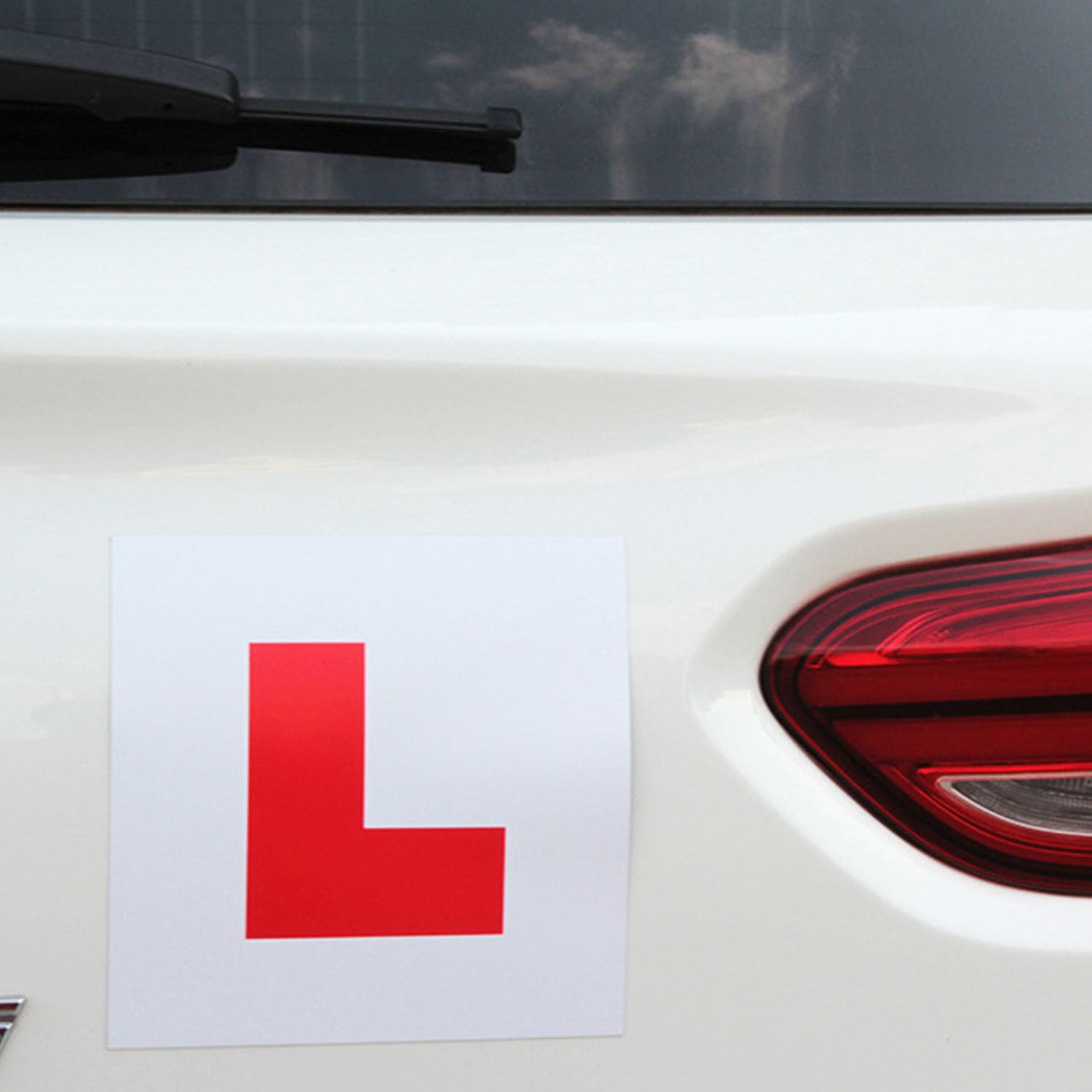 4 Pezzi di L-Board Magnetico Impermeabile, Adesivo con Logo L, L-Board Magnetico Super Resistente, L-Board Statico per Finestra Auto, Facile da Spostare, Logo di Apprendimento per Auto