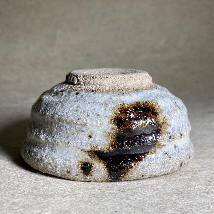 斑絵唐津ぐい呑　唐津焼　ぐい呑　焼き物　陶器　酒器　陶芸 Amazon.co.jp: 斑絵唐津ぐい呑 唐津焼 ぐい呑 酒器 陶器