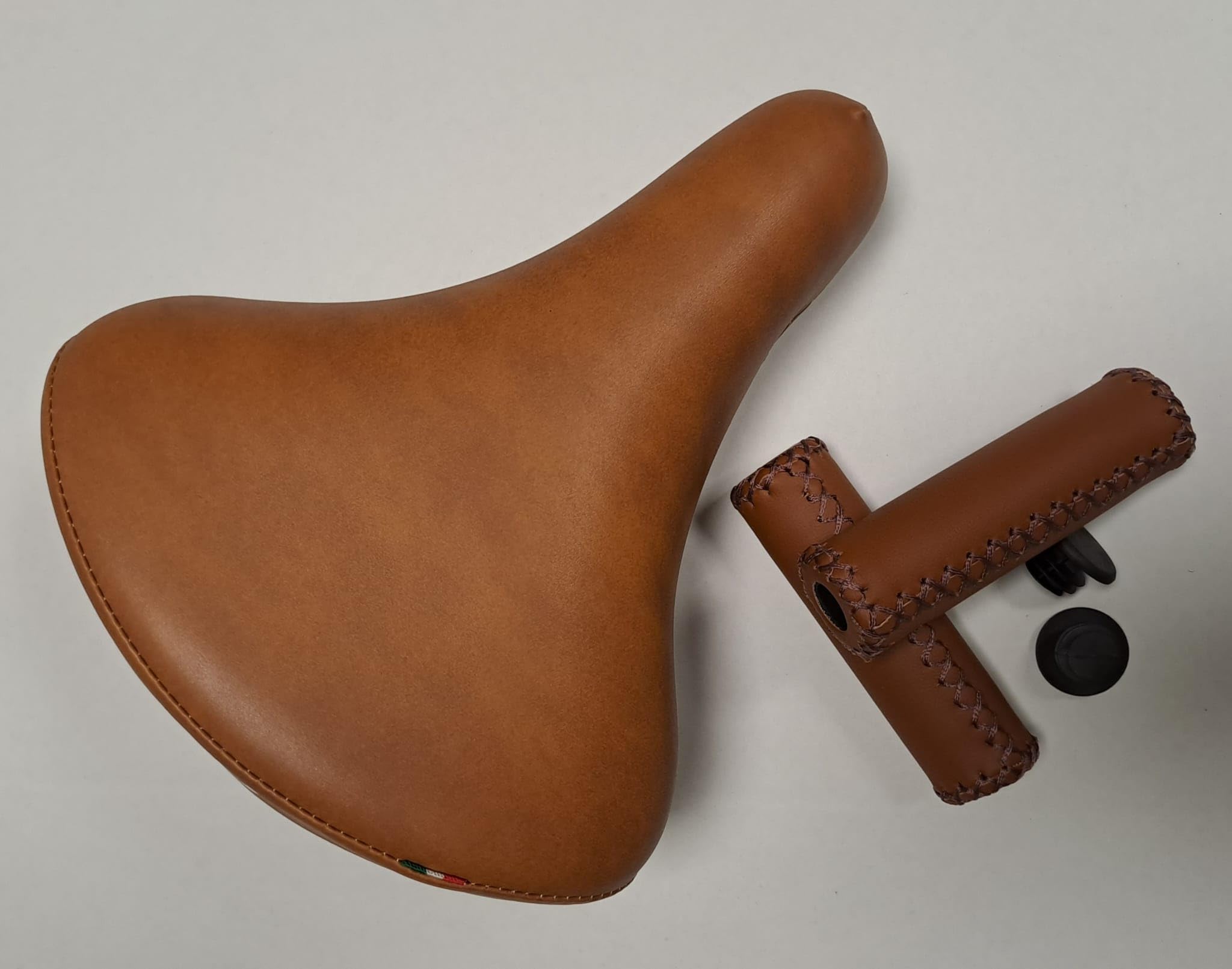 Selle Montegrappa 1750 Vintage – Cuir Synthétique – Double Ressort – Fabriquée En Italie