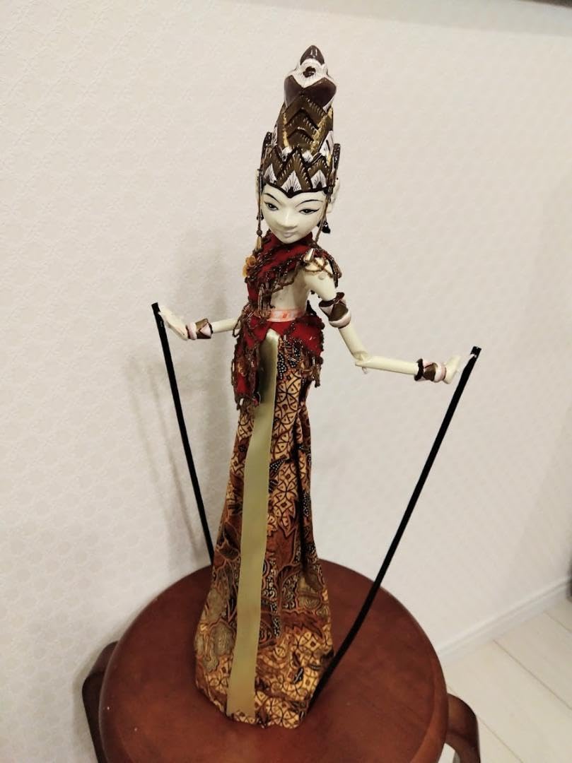 Amazon.co.jp: ワヤン・ゴレ インドネシアの操り人形 : おもちゃ