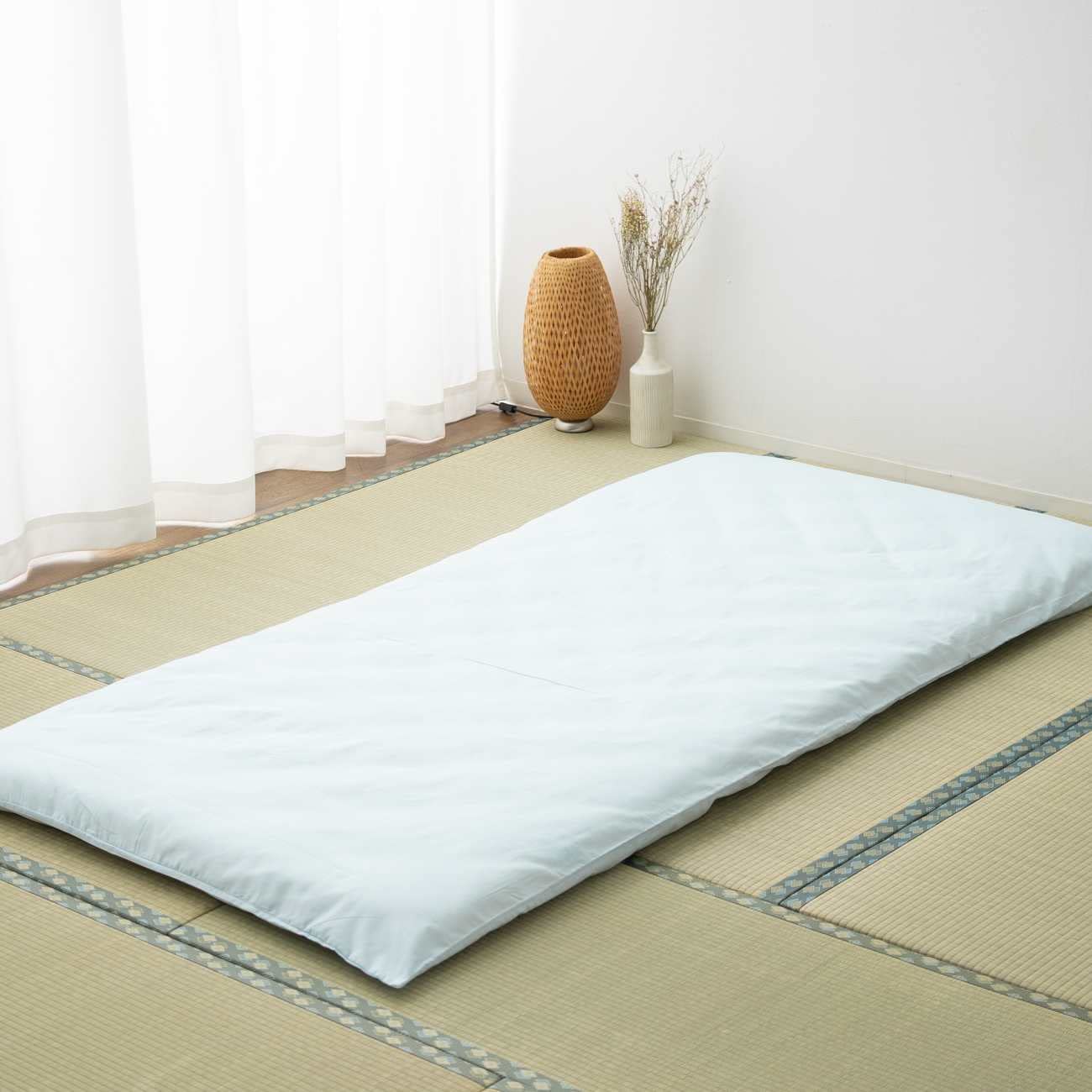 (Semi-Double, Blue) - EMOOR 100 % Cotton Fitted Sheet for Futon Mattress "Crown Prince" (Blue), Semi-Doublel Size. Made in Japan