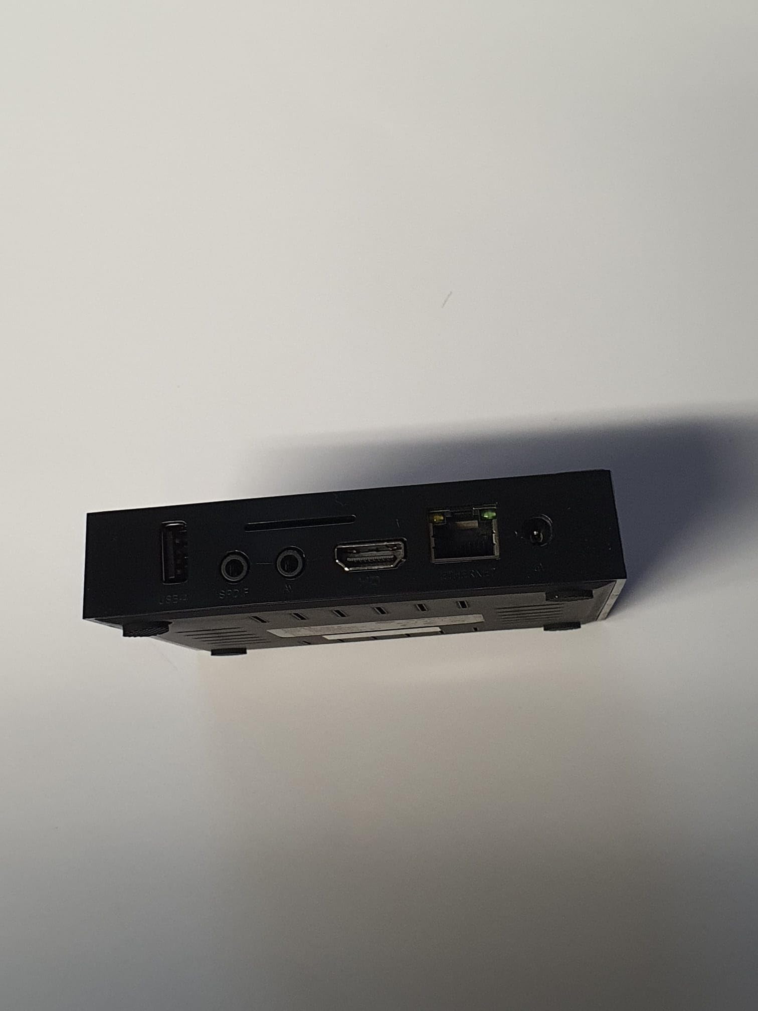 Becker CentralControl CC41 Smart-Home Zentralsteuerung für C-Tronic und C-Tronic Plus (CC41 - inkl. USB-Funkstick Centronic) und TESO-Netzwerkkabel für optimale Datenübertragung
