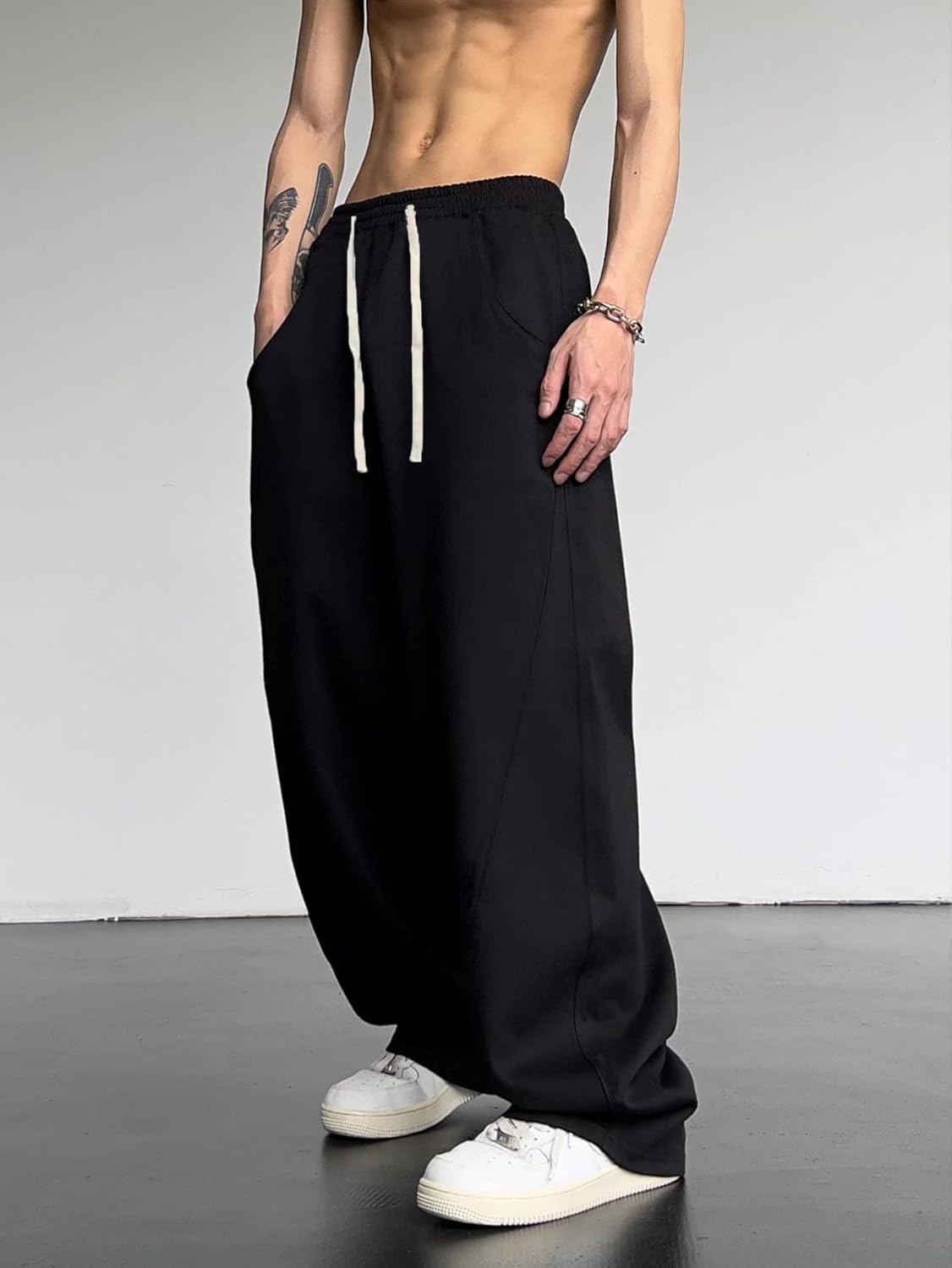 OYOANGLE Men's Drawstring Elastic Waist Baggy Sweatpants Y2K Loose Wide Leg Long Pants with Pocket - Image 4