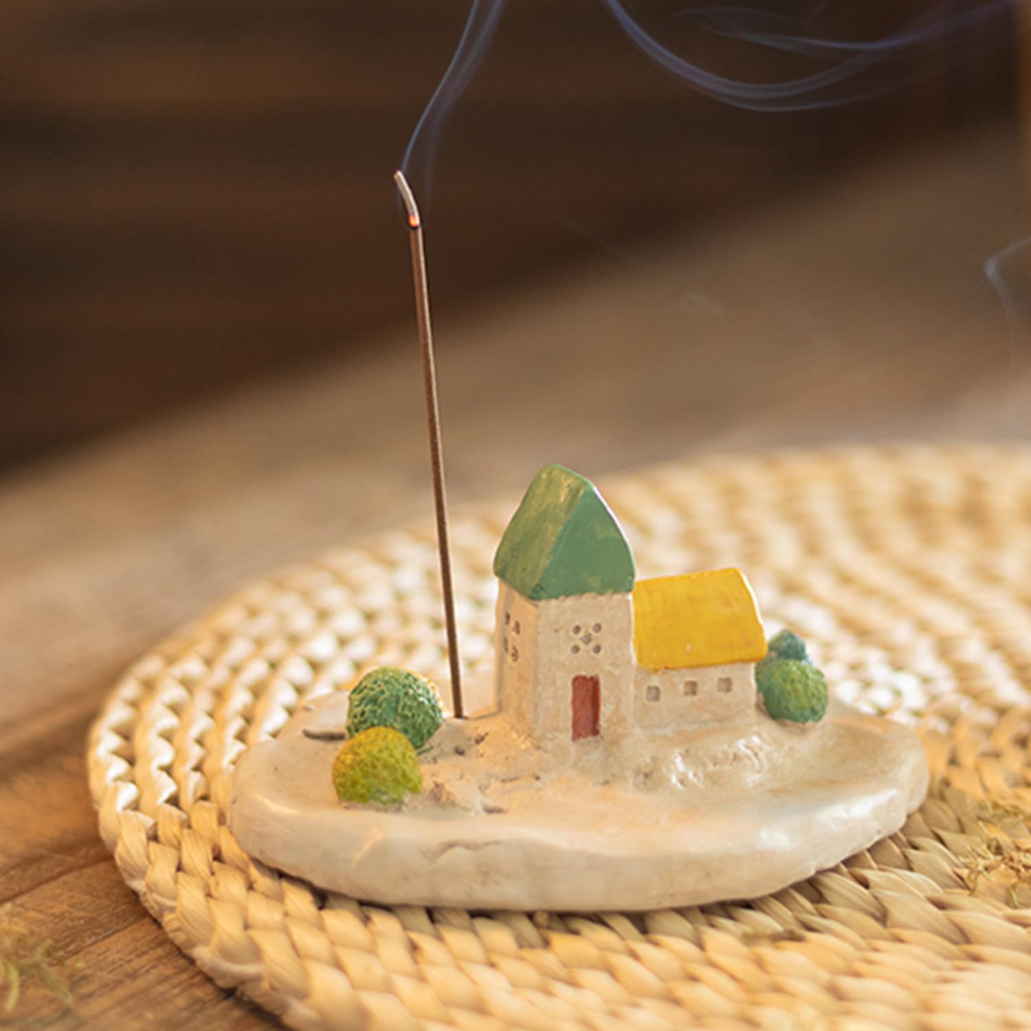 Porte-encens château forestier pour créer un coin méditation cocooning
