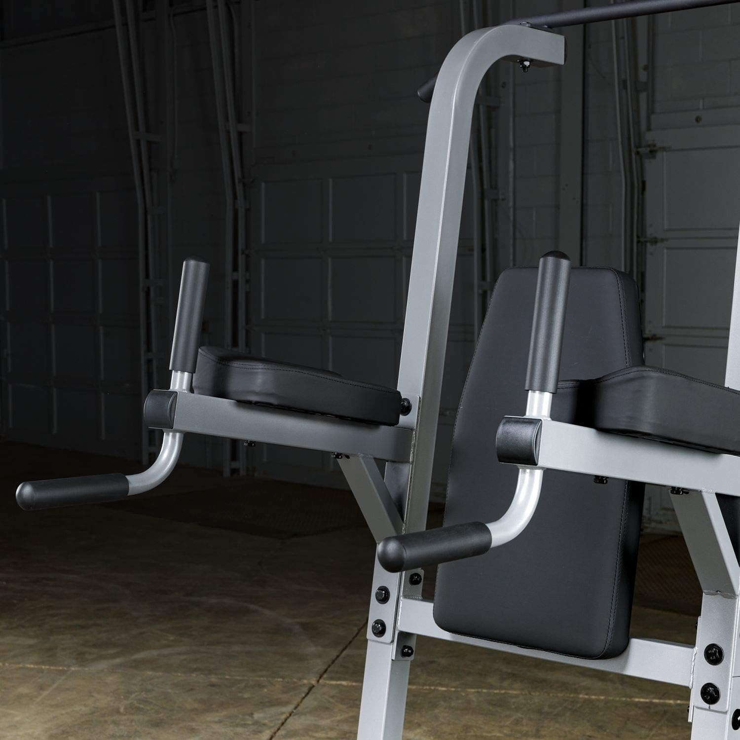Body-Solid GVKR-82 4in1 Kraftstation I Kniehebe-Station I Klimmzug-Station I Dip-Station I Liegestütz-Station I Black-Edition