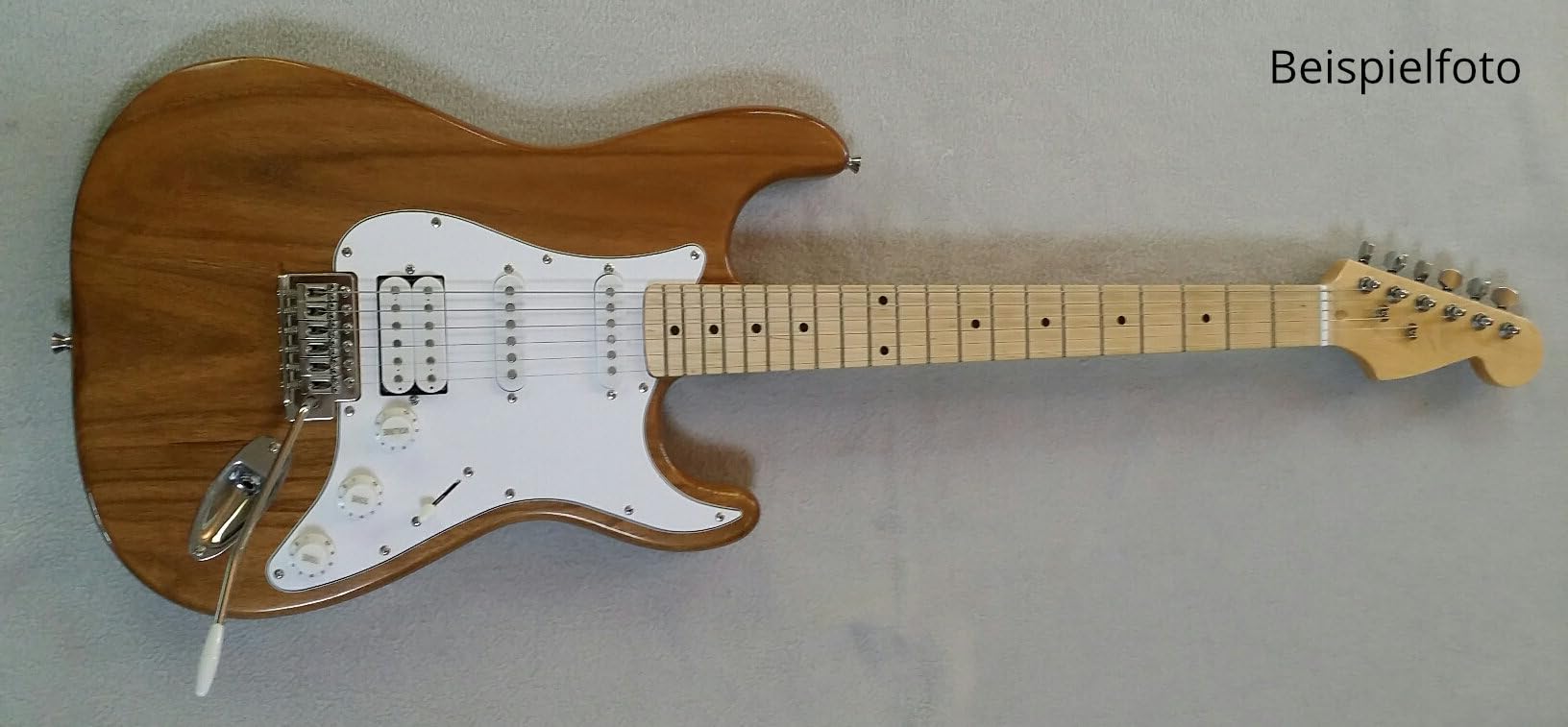 Rocktile Kit chitarra elettrica PST-Style — kit fai-da-te da assemblare: corpo Paulownia, manico acero, tastiera acero, 3 pickup single-coil, sistema tremolo con hardware incluso — finitura naturale.