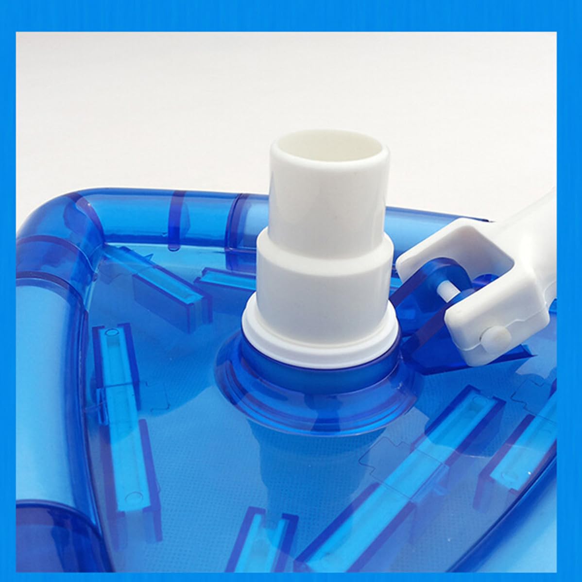 Cabezal Azul Triangular Transparente Aspiración de SPA Piscina