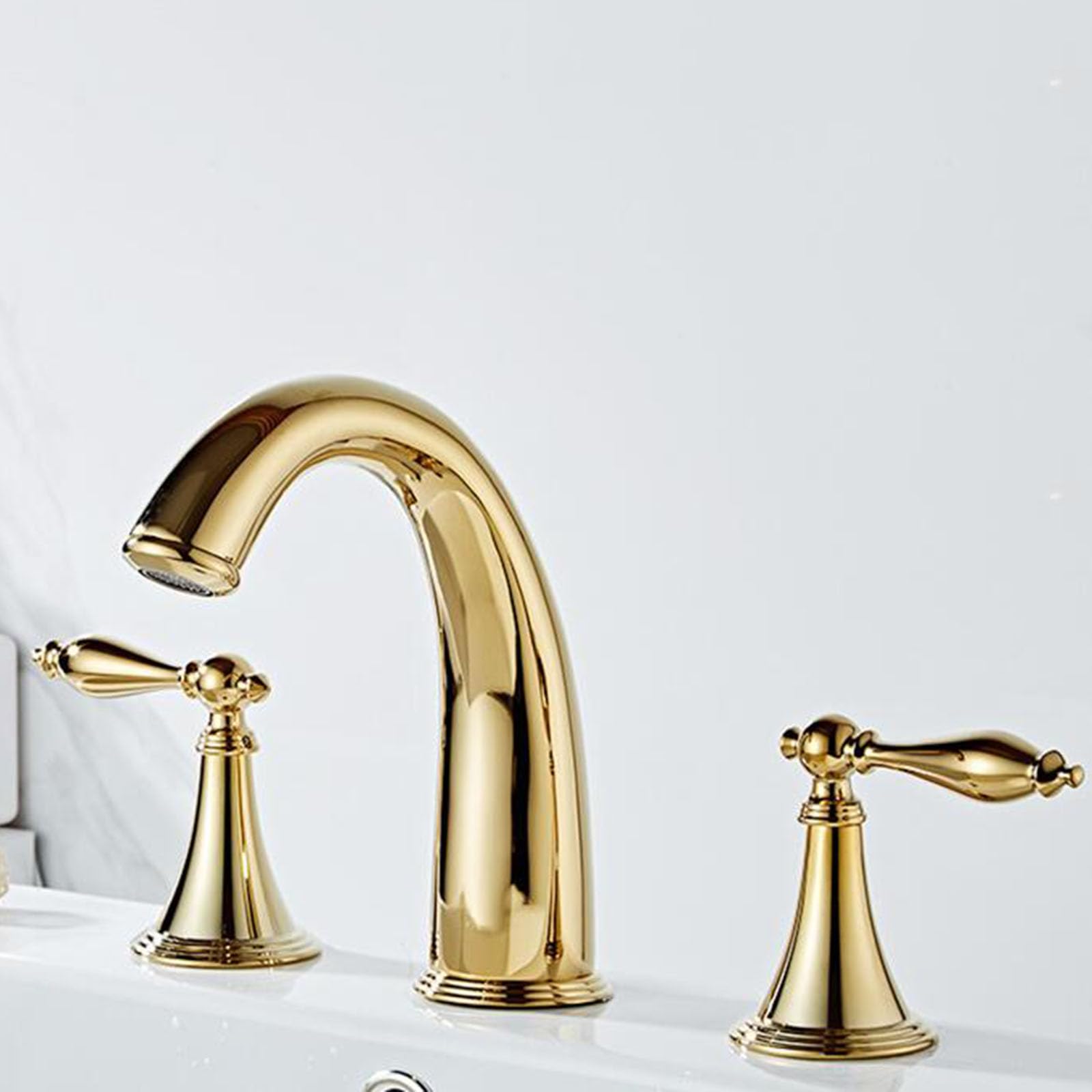 Robinet mitigeur de lavabo 3 trous pour rénover une salle de bains moderne