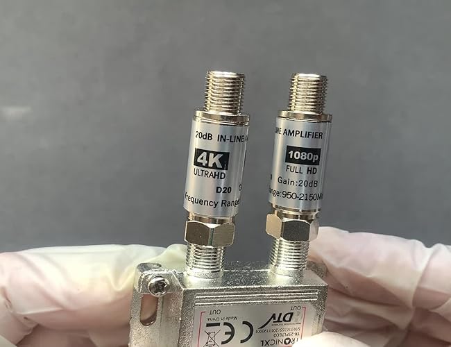 6-voudige satellietsplitter 120 dB versterker I antenneverdeler zachte
