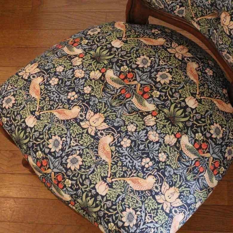 イタリア アーム付きダイニングチェア いちご泥棒 猫脚 椅子 ウイリアムモリス イタリア アーム付きダイニングチェア いちご泥棒 猫脚 椅子