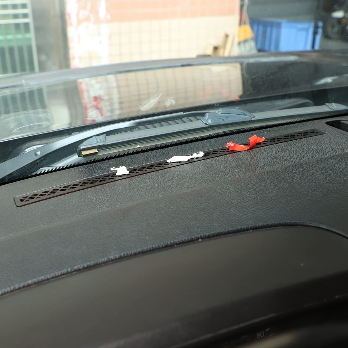 Dla Hummer H3 2005-2009 deska rozdzielcza samochodu ze stopu aluminium wylot powietrza zapobiegająca blokowaniu siatka pokrywa naklejka akcesoria do wnętrza samochodu