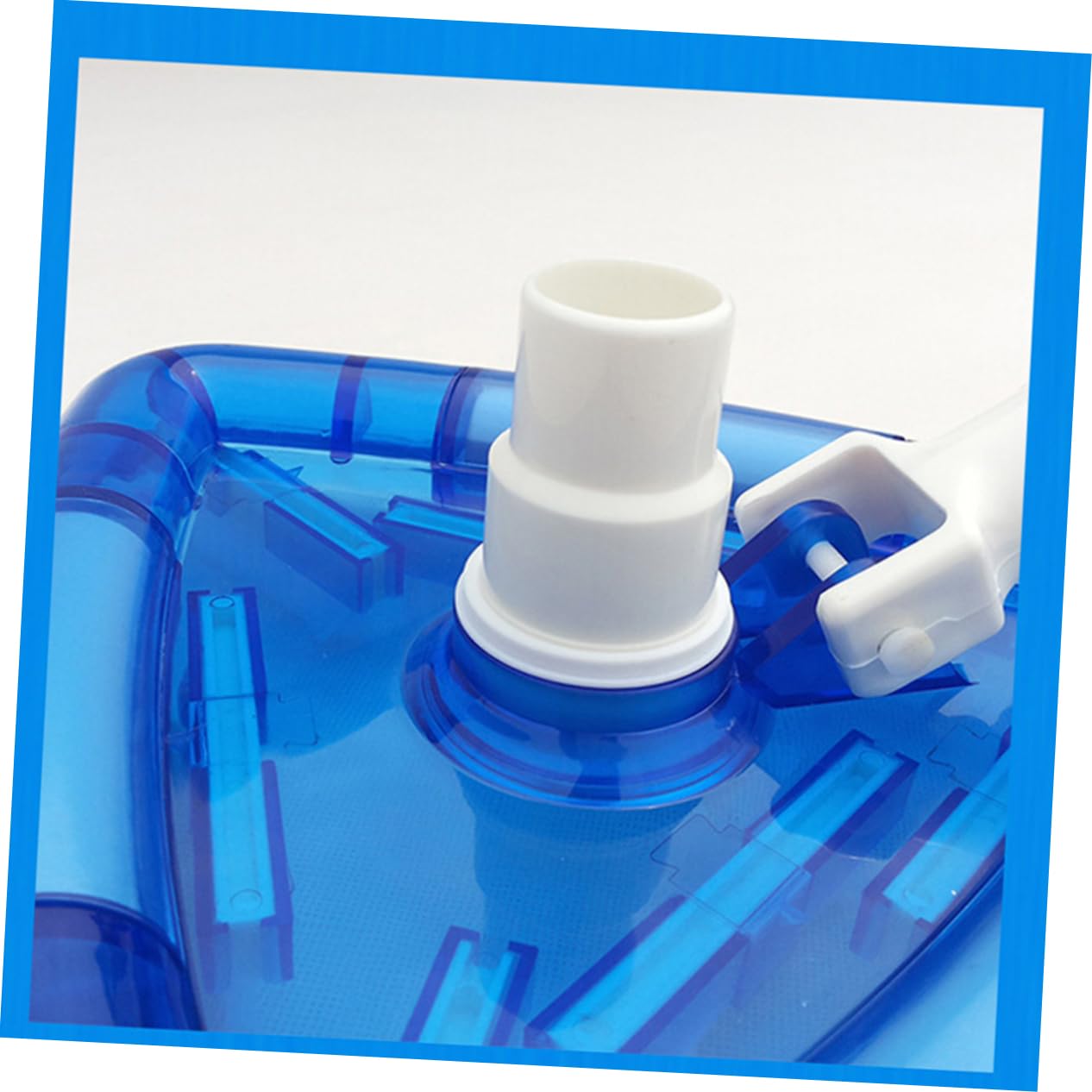 Dreieckiger Pool Saugerkopf Transparent Blau aus Pp für Reinigung