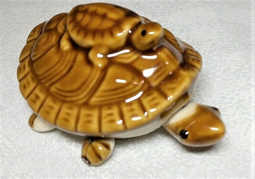 陶器の亀、中国製、作者名有り