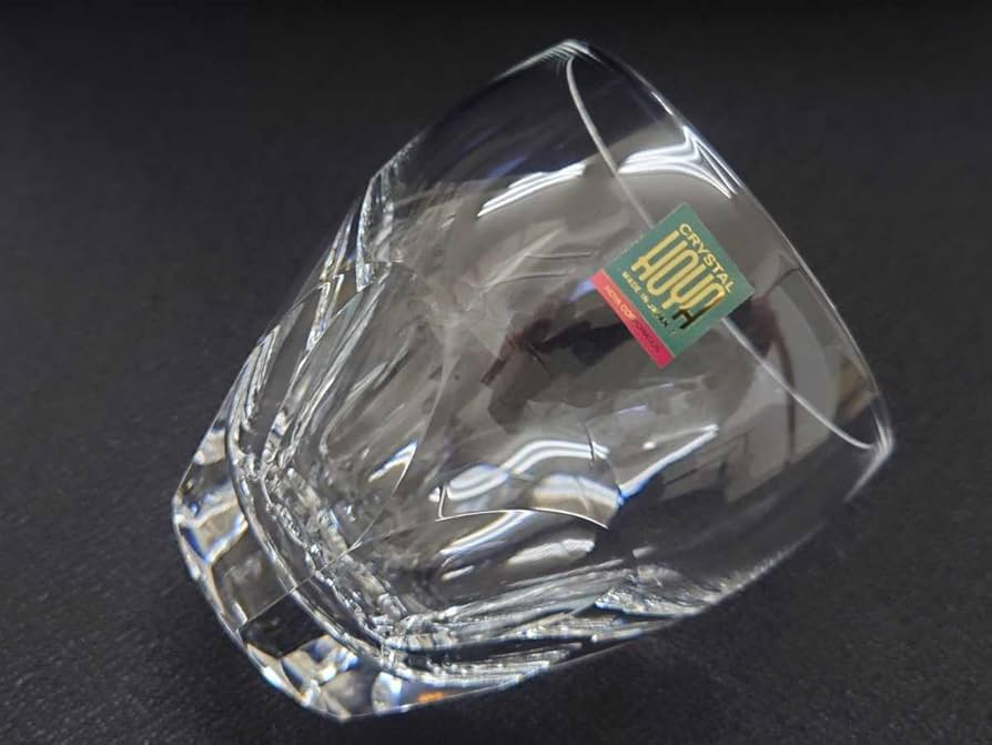 ✿通産省グッドデザイン受賞の一品　HOYAクリスタル　カットグラス　中皿✿ HOYA保谷クリスタル 丸向附鉢クリスタルカット ガラス小鉢セット