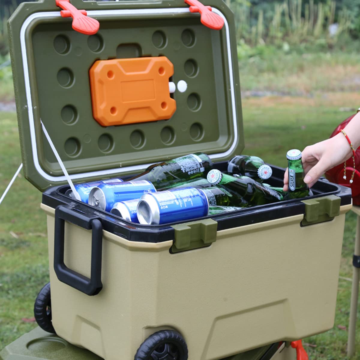 Amazon | クーラーボックス ハンドル・キャスター付き 車載 冷蔵庫 36L