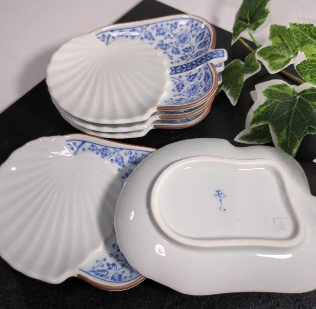 有田焼 西山窯 銘々皿揃 5枚セット 小皿 取り皿 葉型 染付 唐草 古伊万