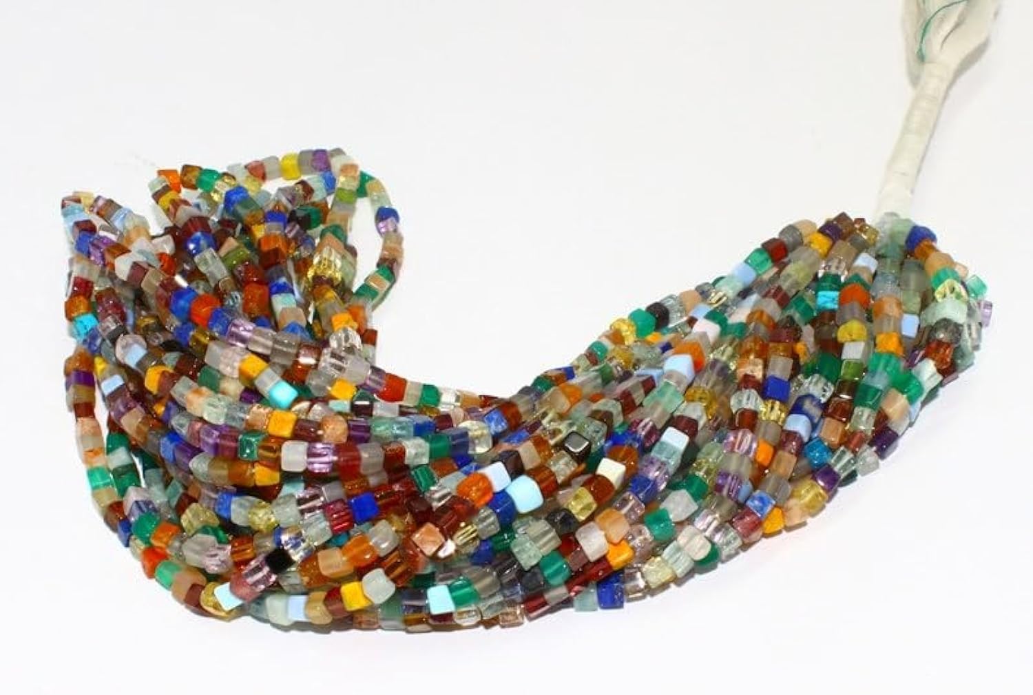Perles cubiques pour fabrication de bijoux personnalisés au quotidien