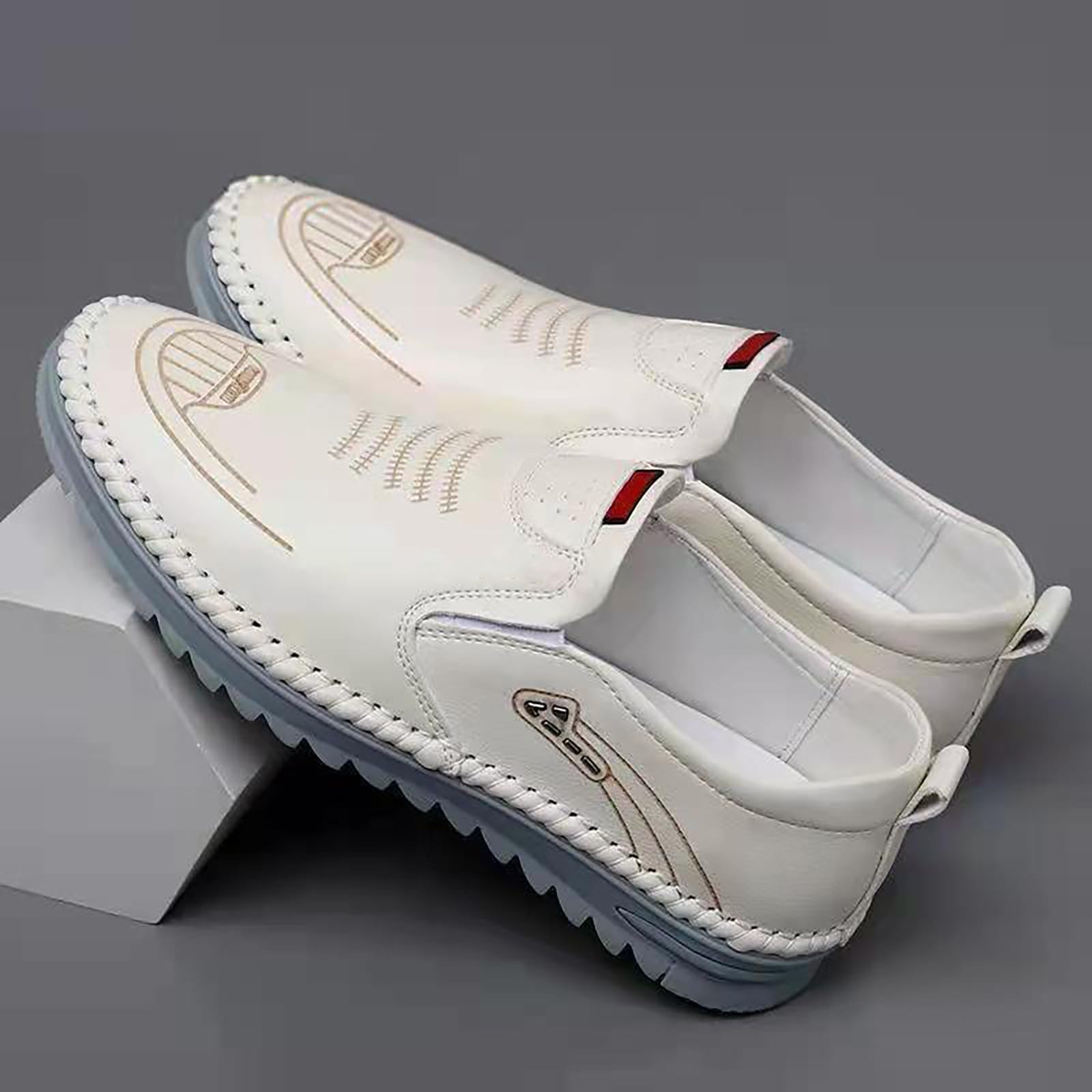 Lederschuhe Herren Elegant, Mokassins Herren Slip On Atmungsaktiv Herrenschuhe Lässig Alltag Lackschuhe Flache Anzugschuhe rutschfest Sohle Walkingschuhe Breit Businessschuhe