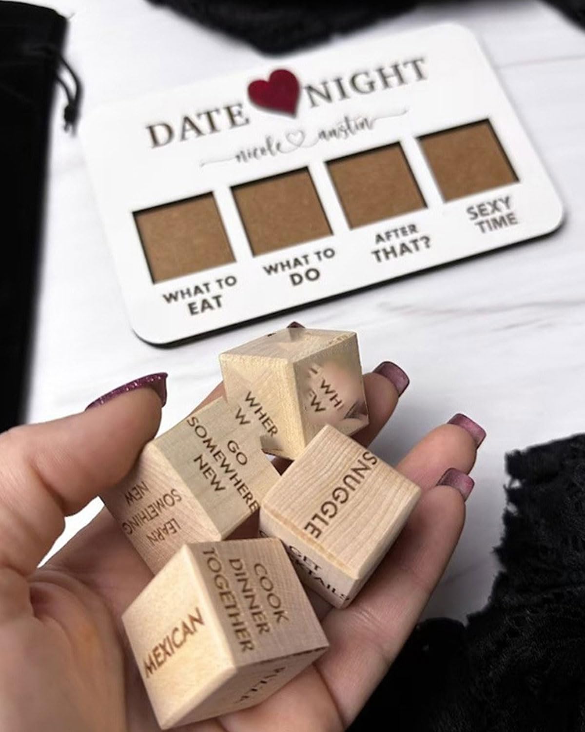 4 PCS Dadi per Appuntamenti notturni per Coppie, Dadi per Appuntamenti notturni di San Valentino, Idee Divertenti per Appuntamenti notturni, Set di Giochi per Coppie, Divertente Regalo di San