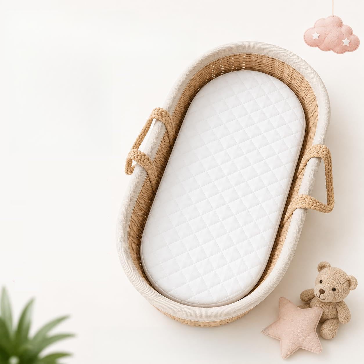 RAINBOW Baby Moses Basket Mattress, Quilted Hypoallergenic Baby Mattress with Breathable Fabric, Easy Clean Cover, Soft Supportive Mattress for Most Standard Moses Basket (76 x 33 x 4 cm)