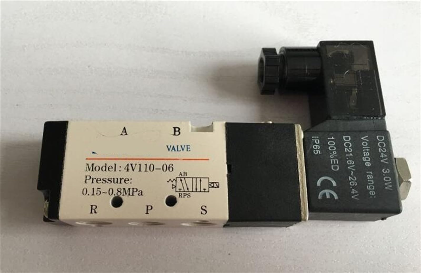 Válvula solenoide de aire de 1/8 pulgadas y control neumático 4V110-06 para sistemas AC220V