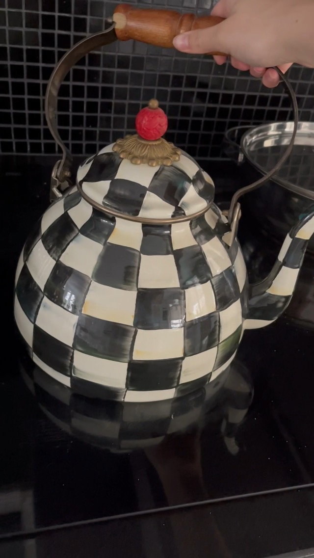 新品 マッケンジーチャイルズ コートリーチェック ティーポット ソルト＆ペッパー MacKenzie-Childs | Courtly Teapot Salt & Pepper Set