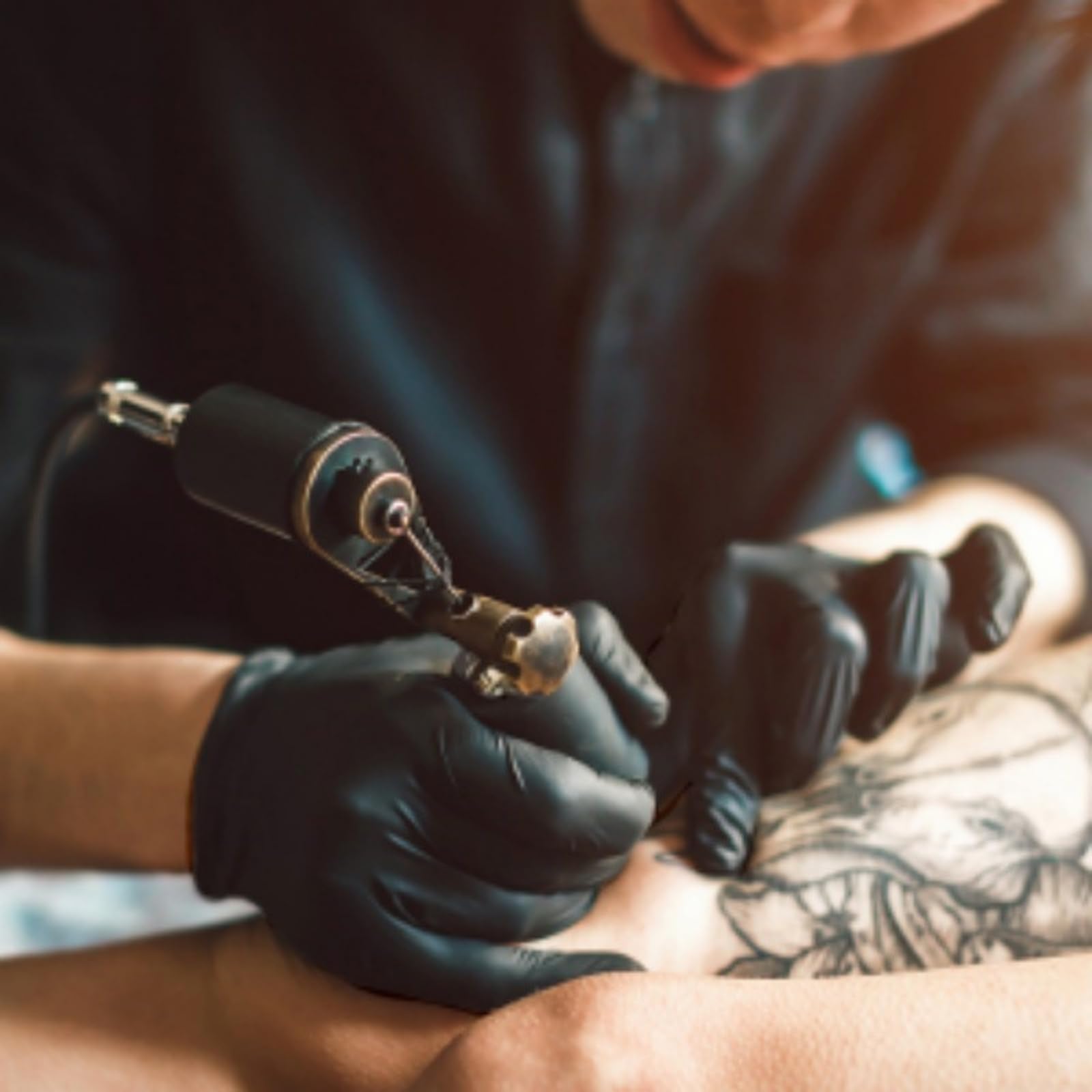 Gants en nitrile noirs - Gants de cuisine en caoutchouc noirs - Convient pour les cuisines, les salons de coiffure et les studios de tatouage (une boîte de 100 pièces (rose S)