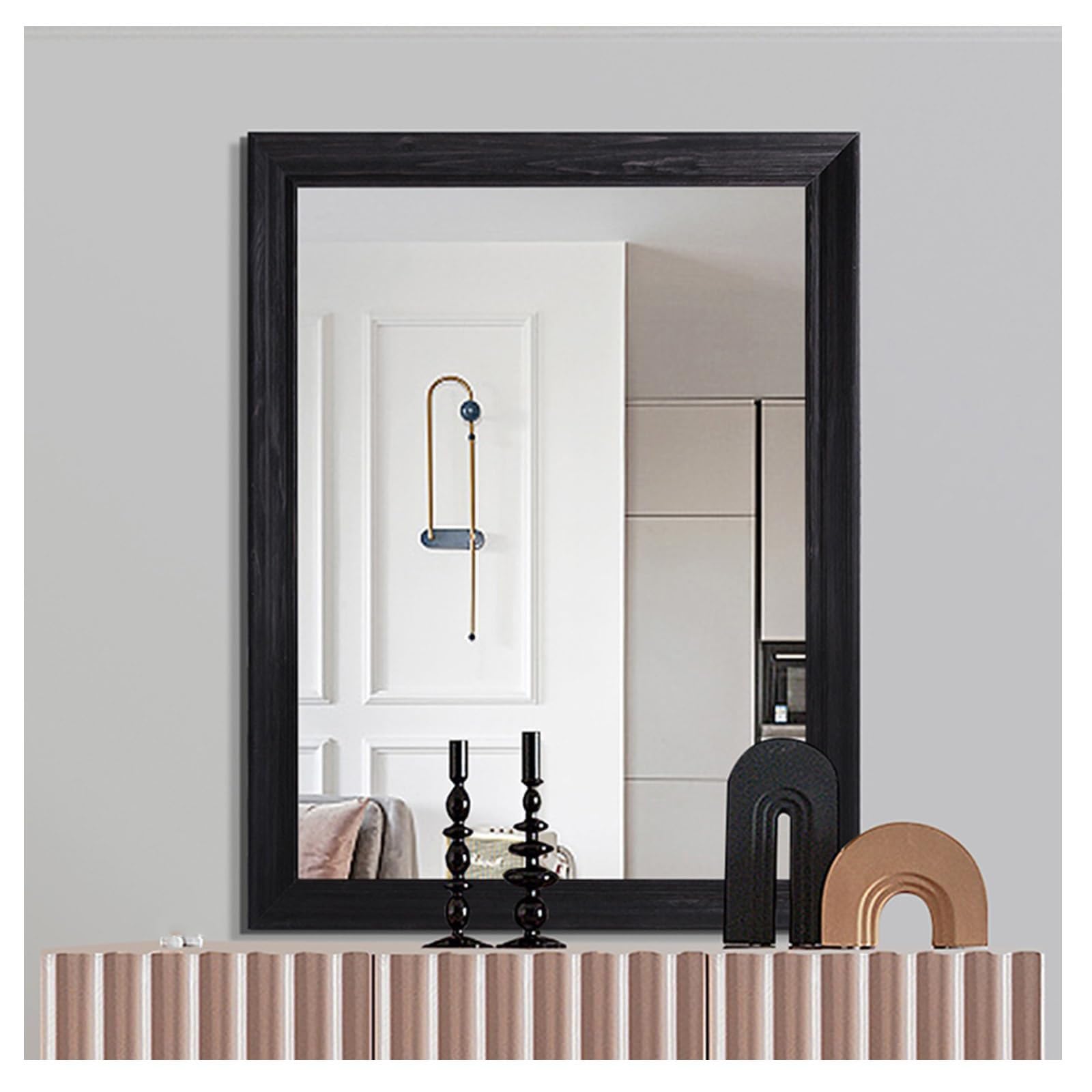 Miroir de salle de bain en bois massif pour remplacer un vieux miroir et agrandir l'espace