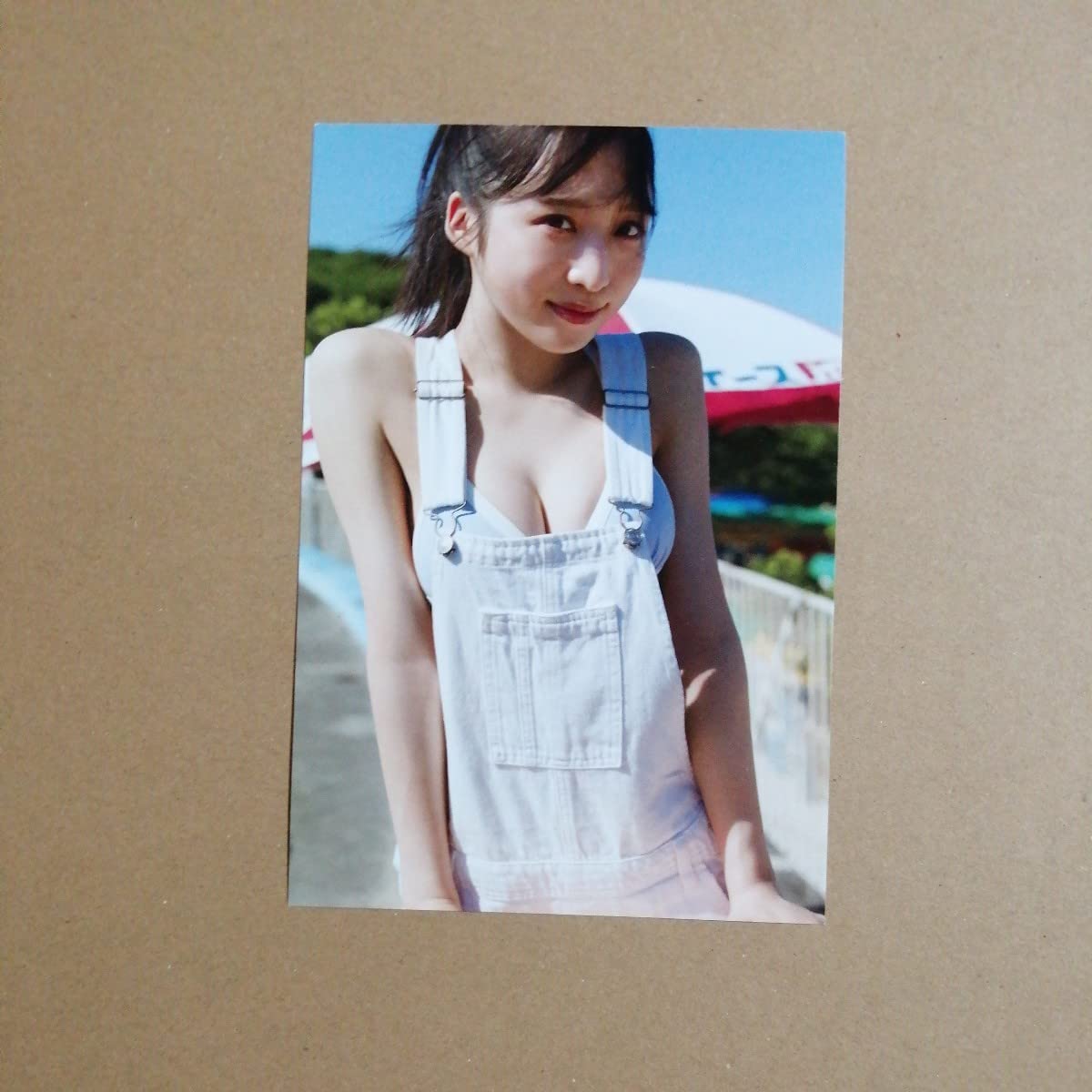 Amazon.co.jp: AKB48 小栗有以 1st写真集 封入ポストカード