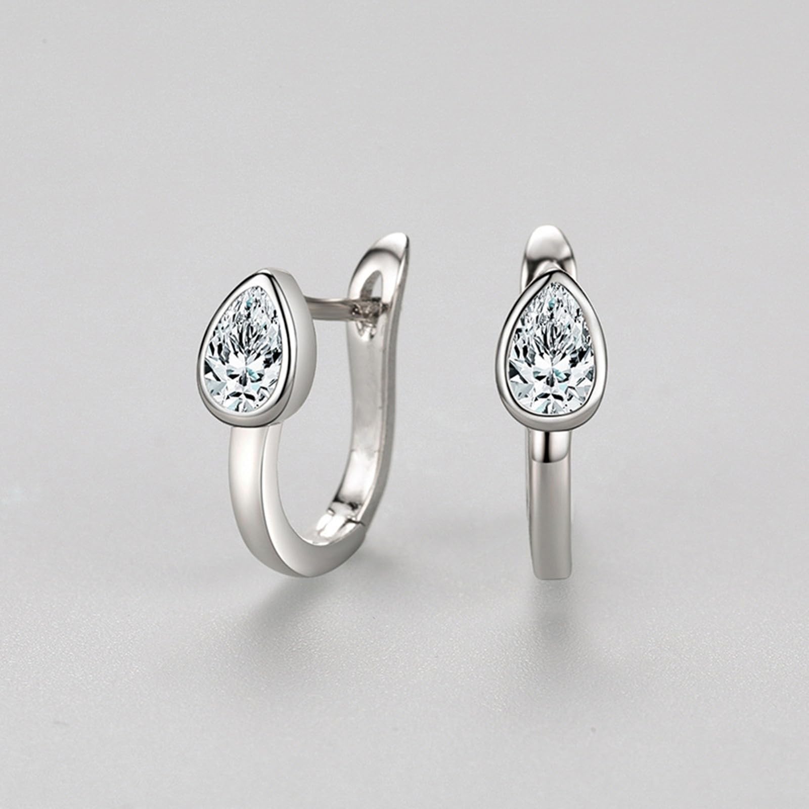 Wycian Pendientes de mujer de oro blanco y platino con moissanita blanca, en forma de U, pendientes de aro solitarios dorados pequeños para ella