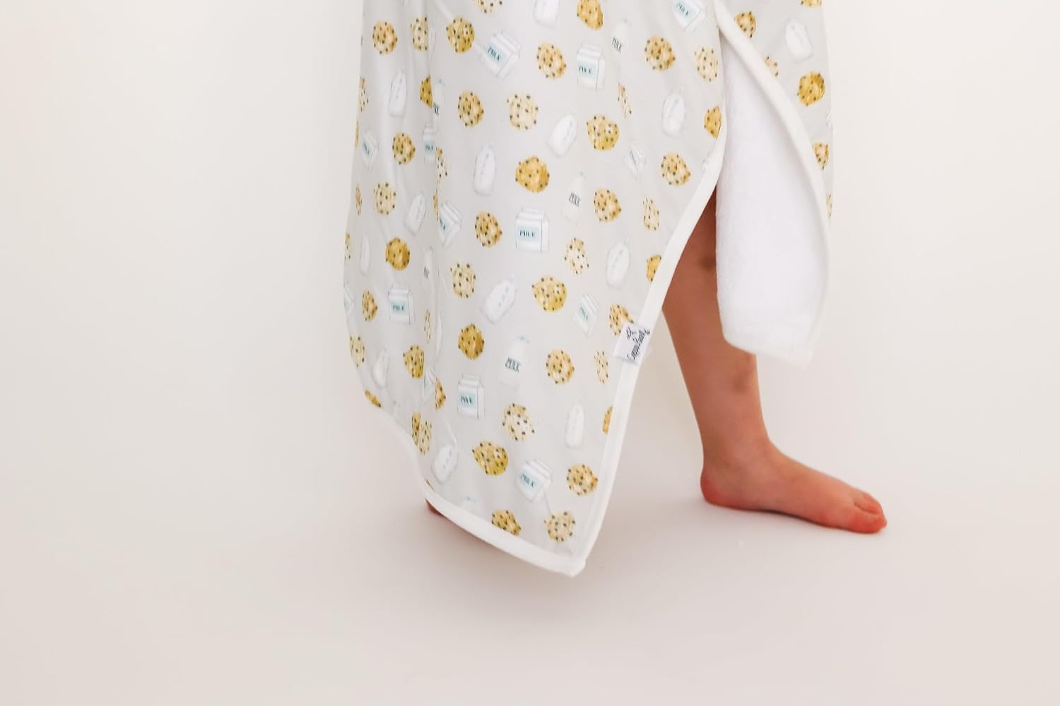 Copper Pearl Hooded Bath Towels Premium Knit/Terry Cloth Toddler Towels with Hood, Pockets, and Cool Designs - Great to Gift and Make Bath Time Fun - Big Kids Hooded Towel, Chip