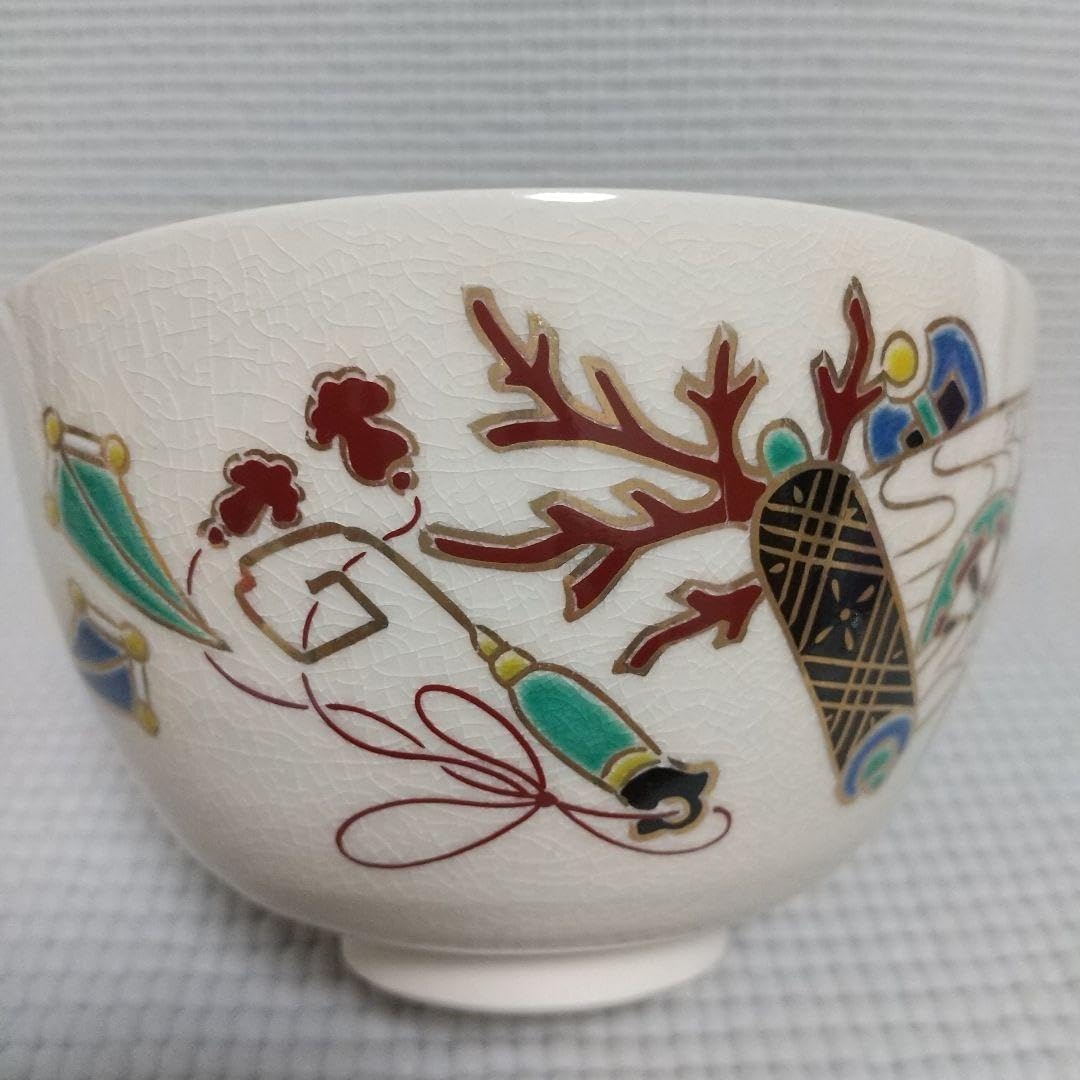 めでたい厚塗色絵〈宝尽くし/兜/片輪車波〉 押小路 京焼 茶碗 <未使用品> めでたい厚塗色絵宝尽くし/兜/片輪車波 押小路 京焼 茶碗 <品